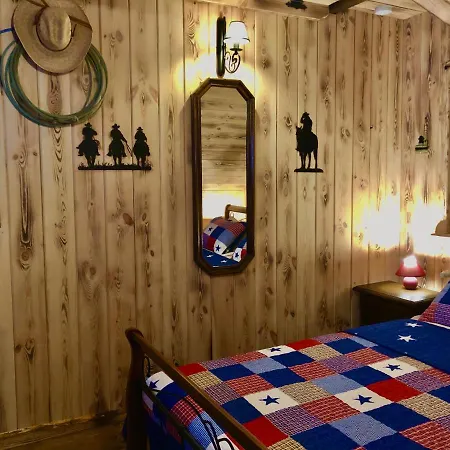Cowboy Cabin Ilawa